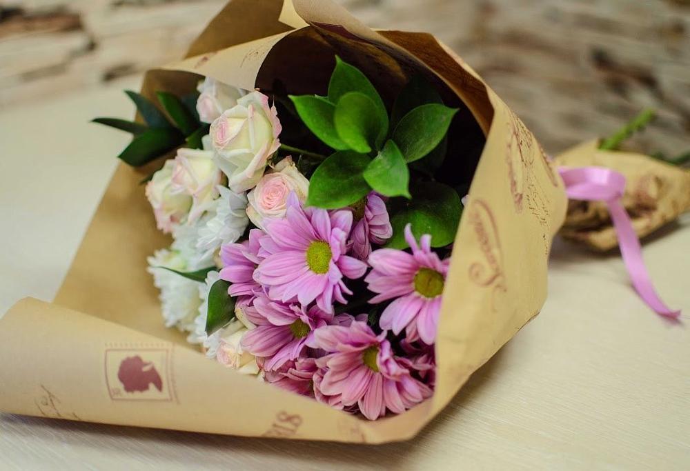 Букет цветов из: Розы и Хризантемы в Троицком Хабаровский край