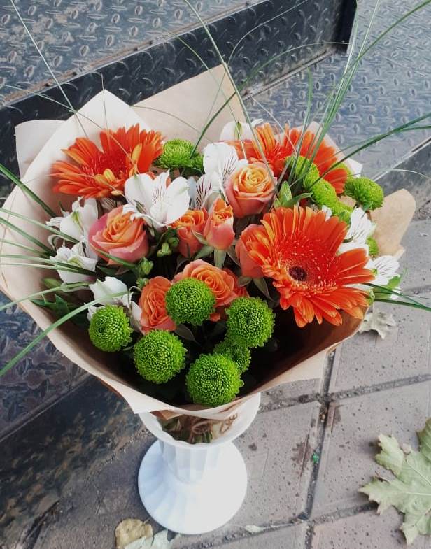 Букет цветов из: Герберы, Хризантемы, Альстромерии и Розы в Троицком Хабаровский край