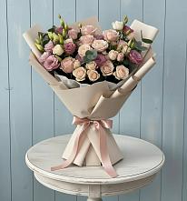 Букет цветов из:  Розы и Лизиантусы в Троицком Хабаровский край