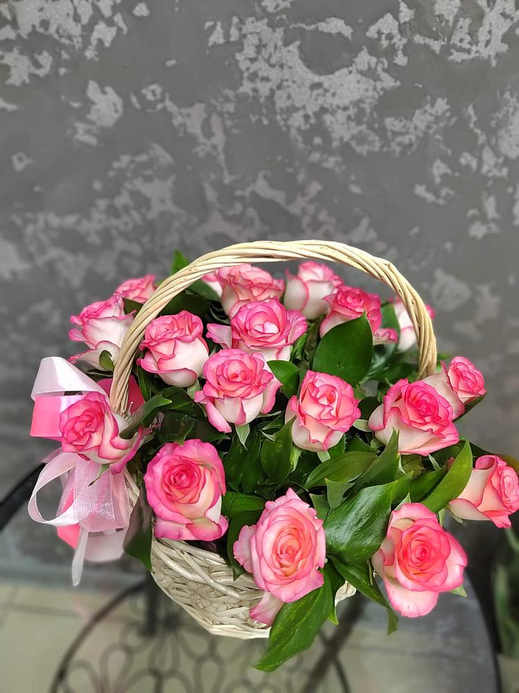 Цветочная композиция из Розы в корзине в Троицком Хабаровский край
