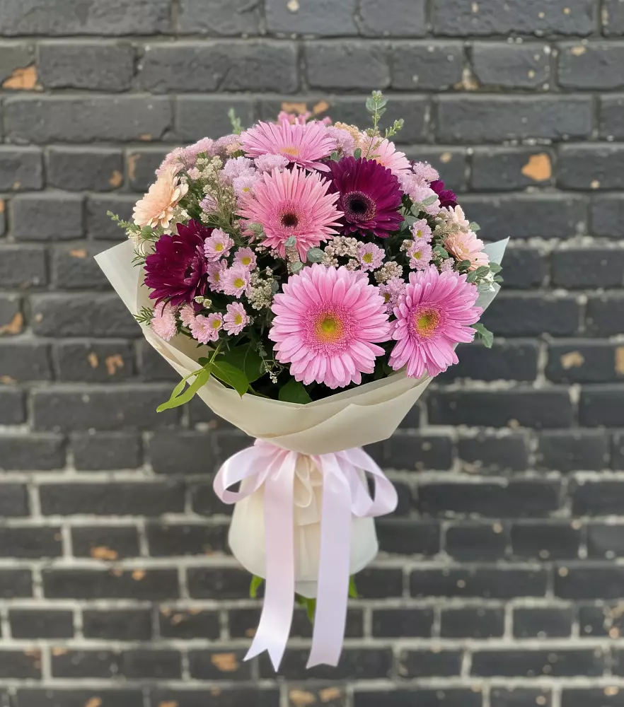 Букет цветов из: Герберы и Хризантемы в Троицком Хабаровский край