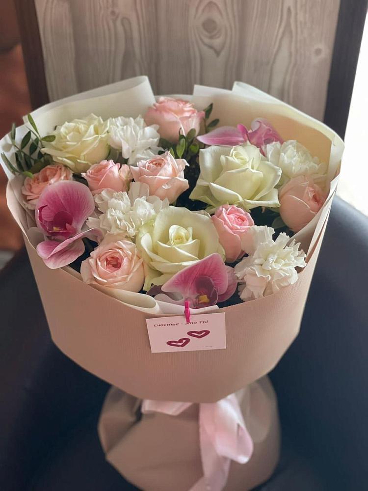 Букет цветов из: Орхидеи, Розы и Гвоздики в Троицком Хабаровский край