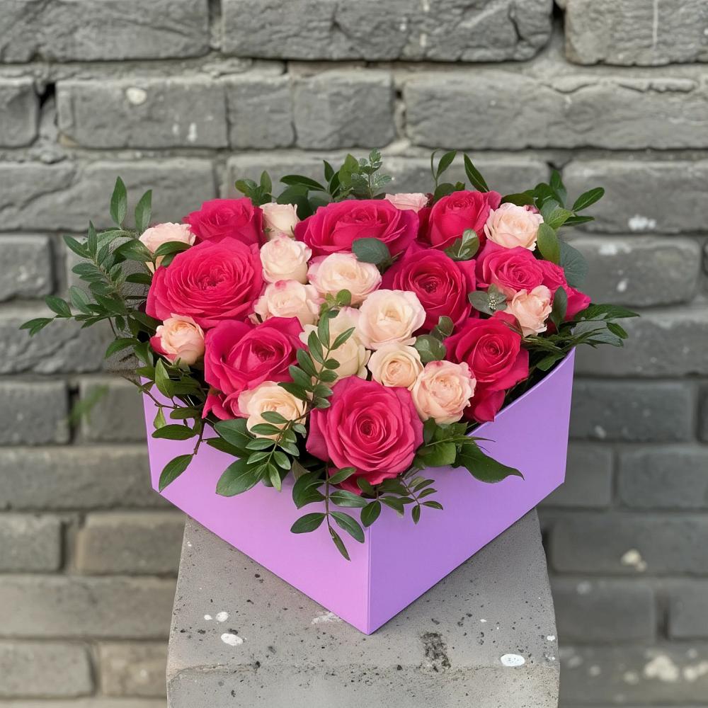 Цветочная композиция из Розы в коробке в Троицком Хабаровский край