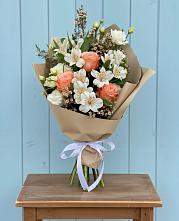 Букет цветов из:  Альстромерии, Лизиантусы, Розы и Хризантемы #REPLACE_PRED# Троицком Хабаровский край