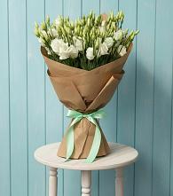 Букет цветов из:  Лизиантусы в Троицком Хабаровский край