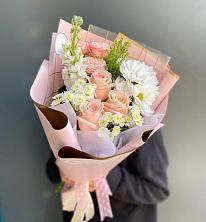 Букет цветов из:  Хризантемы и Розы в Троицком Хабаровский край
