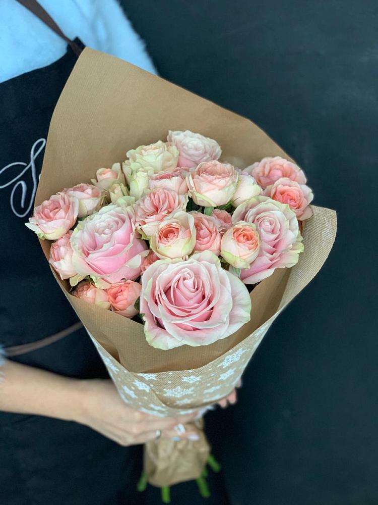 Букет цветов из: Хризантемы и Розы в Троицком Хабаровский край