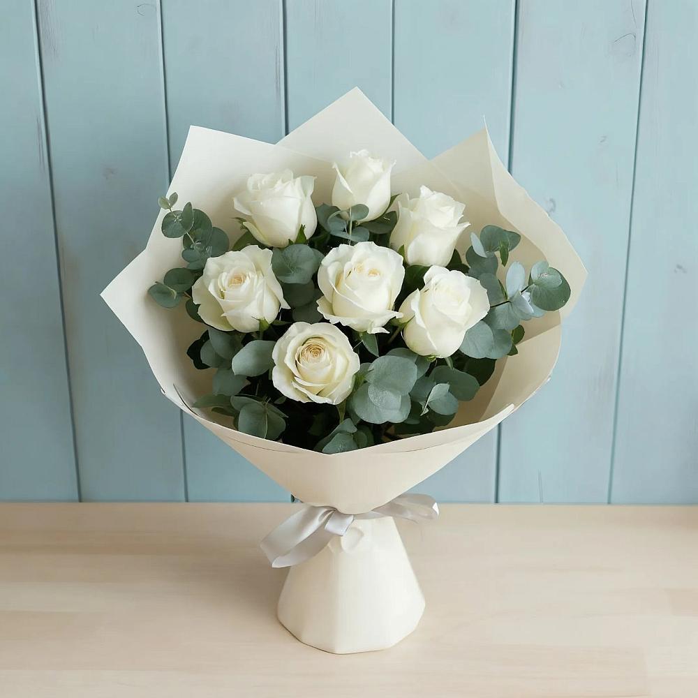 Букет Белые розы в Эвкалипте в Троицком Хабаровский край