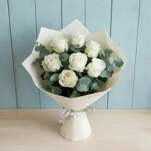 Букет Белые розы в Эвкалипте в Троицком Хабаровский край