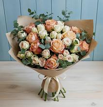 Букет цветов из:  Альстромерии и Розы в Троицком Хабаровский край